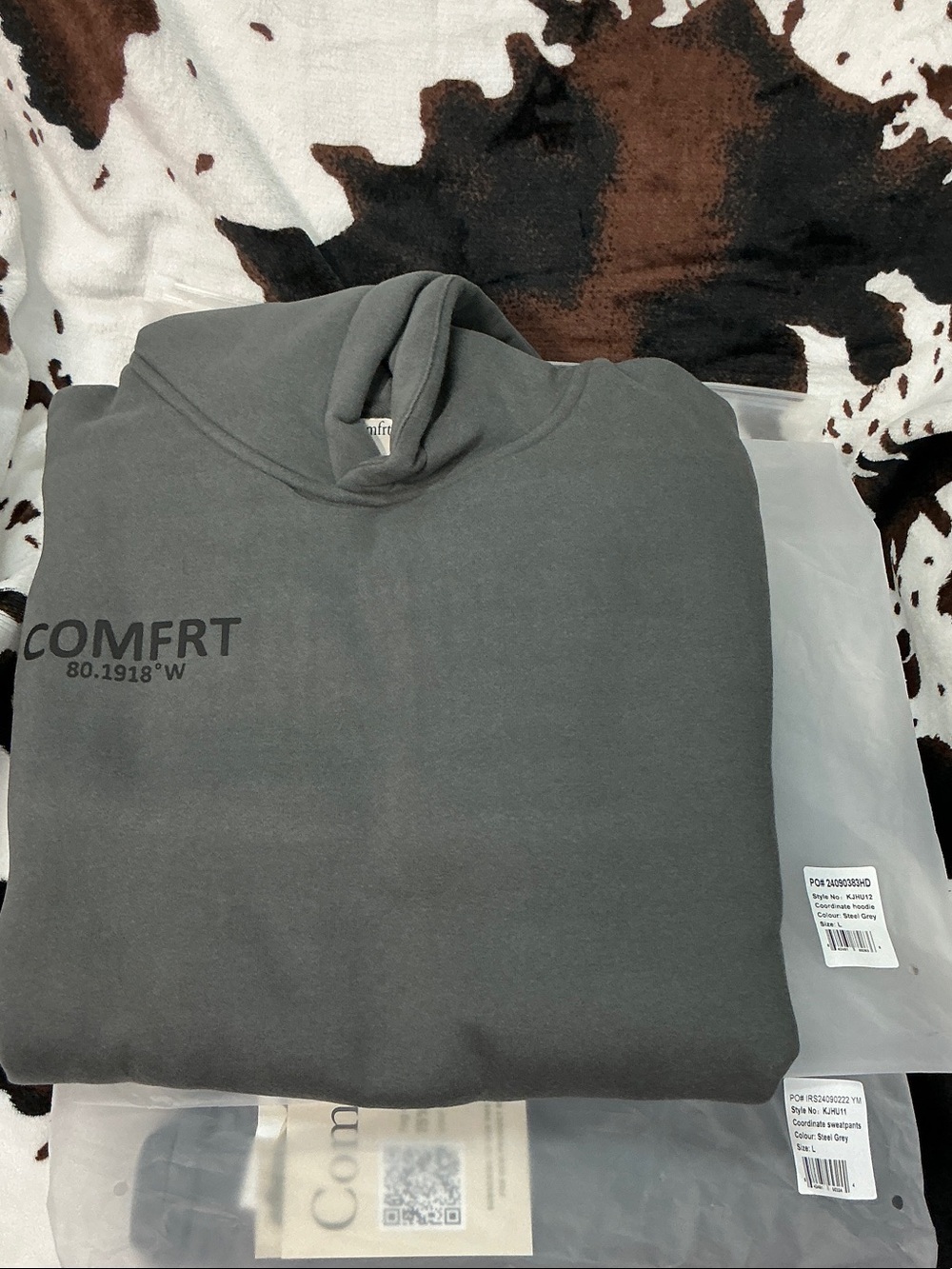 COMFRT Women's Charcoal Gray Pullover Hoodie Set